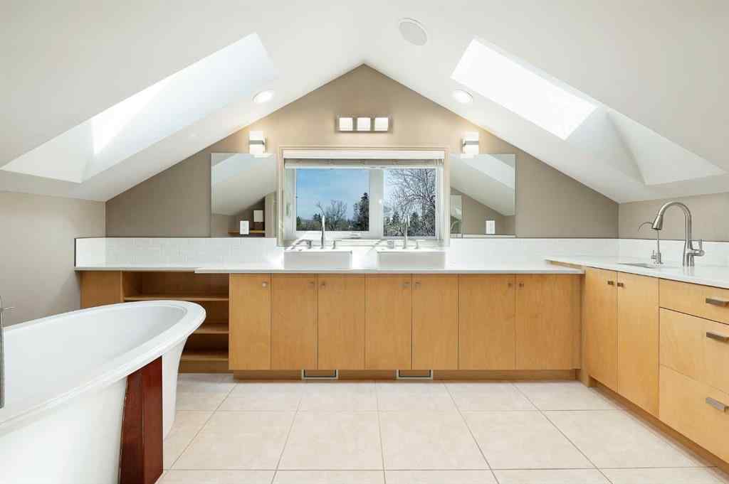 MLS® A2270440 - 1217 18 Avenue NW in Capitol Hill Calgary, Residential