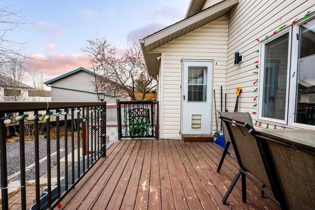 MLS&reg; # A2270444 - 140 Fairways Drive NW in Fairways Airdrie, Residential Open Houses