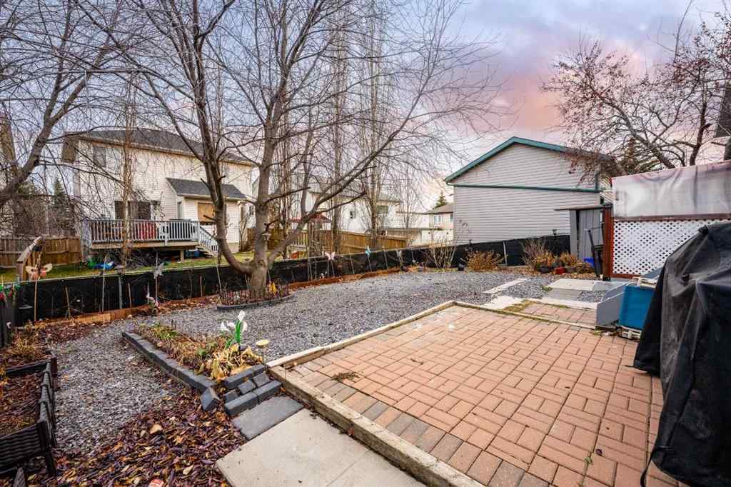 MLS&reg; # A2270444 - 140 Fairways Drive NW in Fairways Airdrie, Residential Open Houses