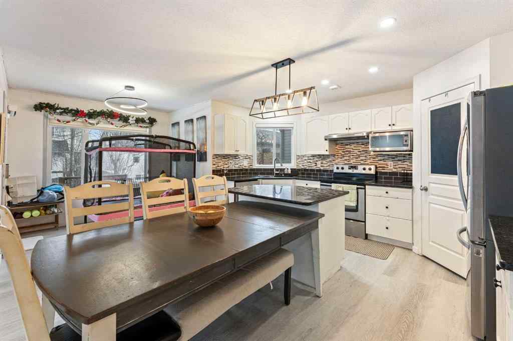 MLS&reg; # A2270444 - 140 Fairways Drive NW in Fairways Airdrie, Residential Open Houses