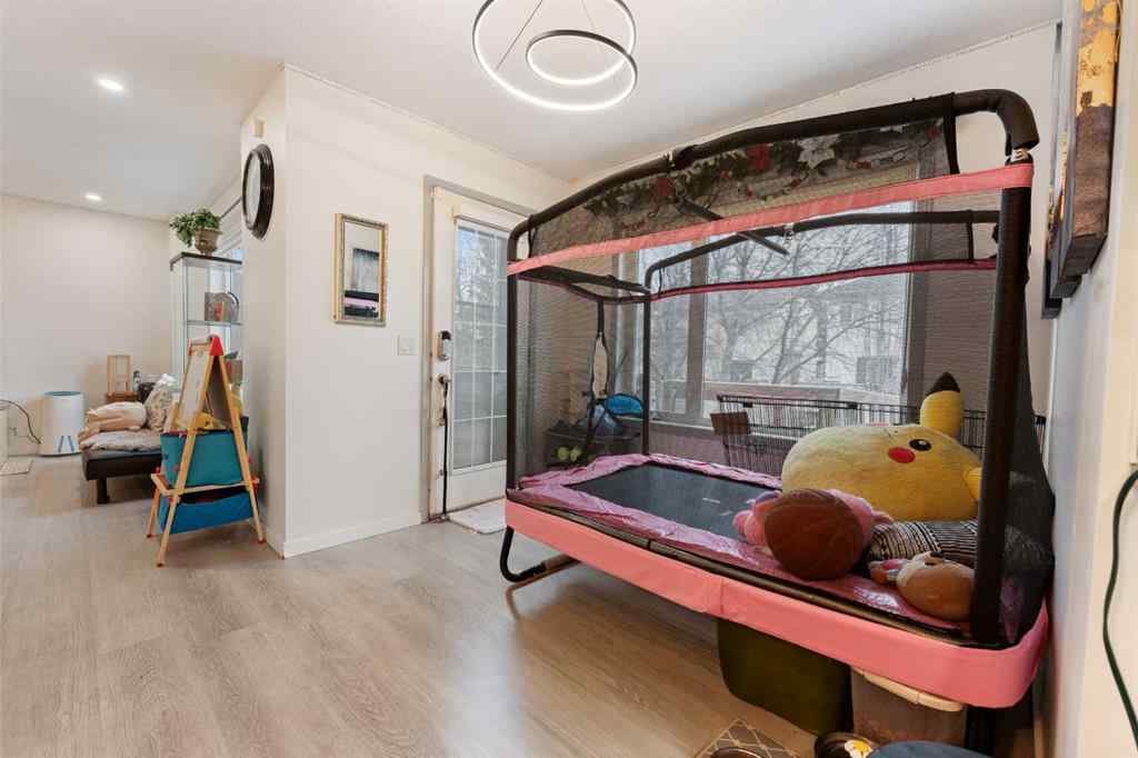 MLS&reg; # A2270444 - 140 Fairways Drive NW in Fairways Airdrie, Residential Open Houses