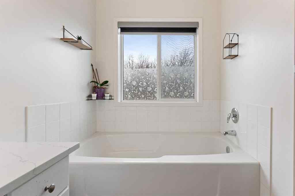 MLS&reg; # A2270444 - 140 Fairways Drive NW in Fairways Airdrie, Residential Open Houses