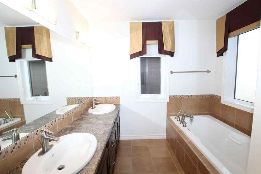 MLS&reg; # A2270448 - 18 Lakeland Road  in Lakeway Landing Sylvan Lake, Residential Open Houses