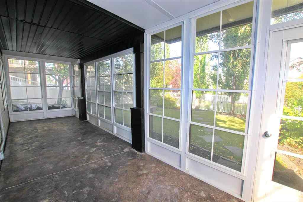 MLS&reg; # A2270448 - 18 Lakeland Road  in Lakeway Landing Sylvan Lake, Residential Open Houses