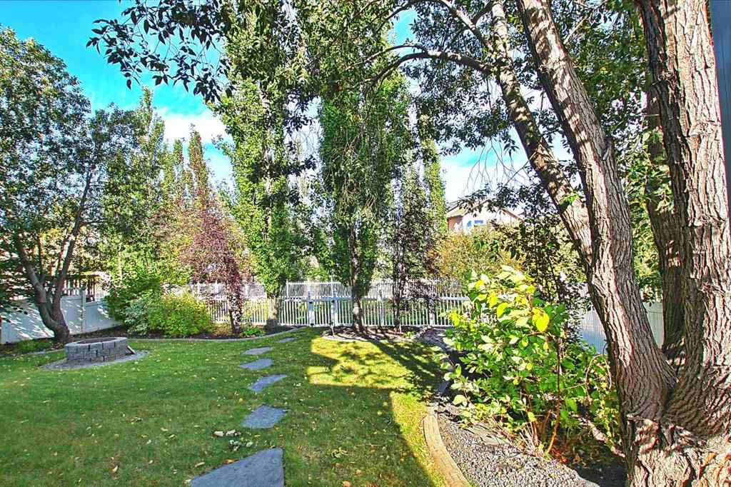 MLS&reg; # A2270448 - 18 Lakeland Road  in Lakeway Landing Sylvan Lake, Residential Open Houses