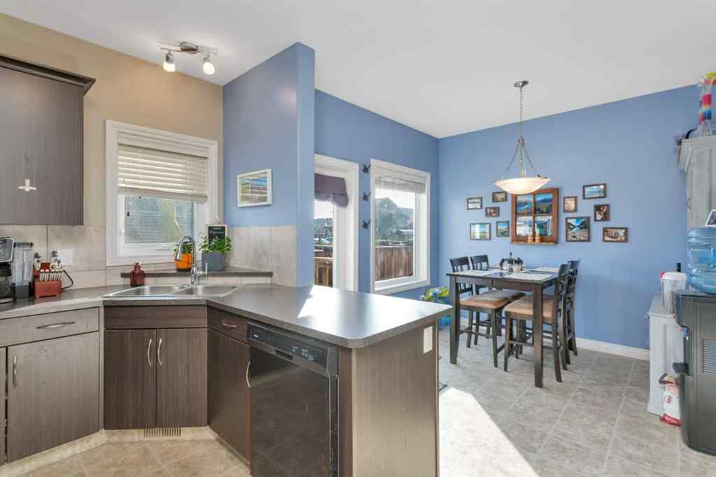 MLS&reg; # A2270449 - 3 Ross Close  in Ryders Ridge Sylvan Lake, Residential Open Houses