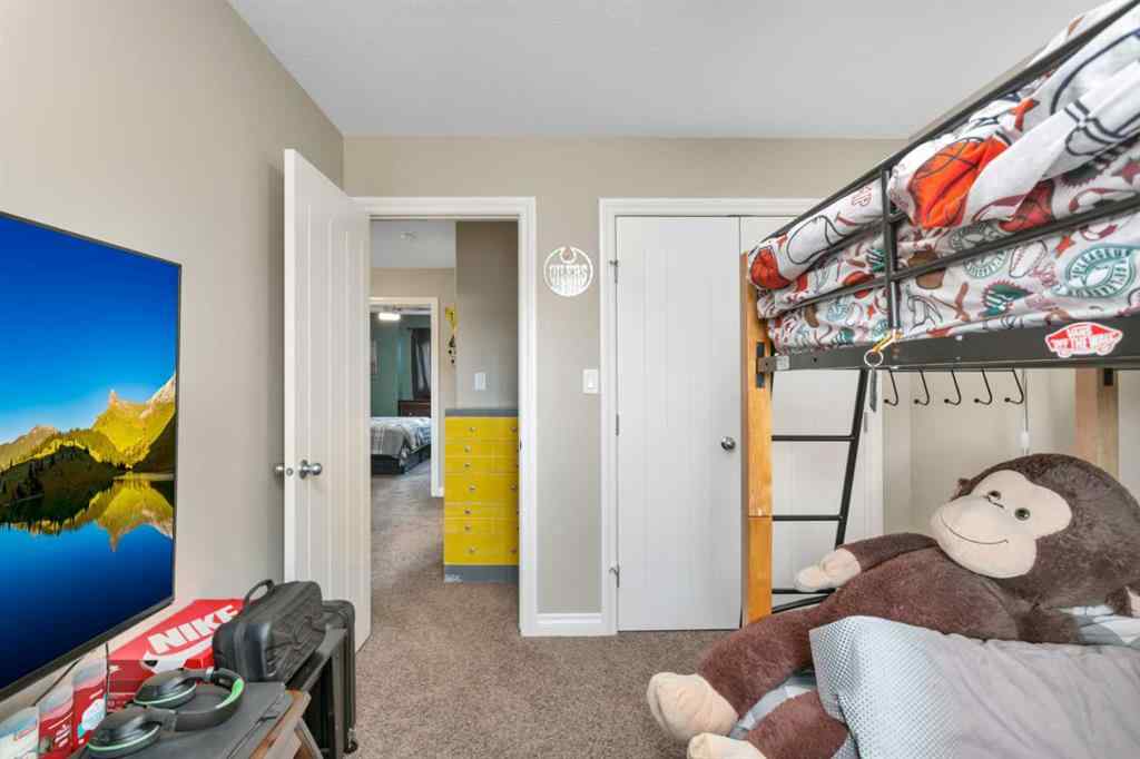 MLS&reg; # A2270449 - 3 Ross Close  in Ryders Ridge Sylvan Lake, Residential Open Houses