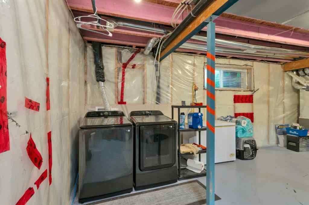 MLS&reg; # A2270449 - 3 Ross Close  in Ryders Ridge Sylvan Lake, Residential Open Houses