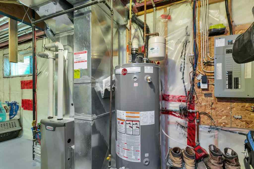 MLS&reg; # A2270449 - 3 Ross Close  in Ryders Ridge Sylvan Lake, Residential Open Houses