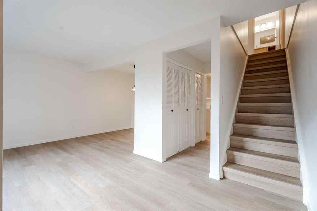 MLS® A2270452 - Unit #110 110 Canterbury Drive SW in Cedarbrae Calgary, Residential