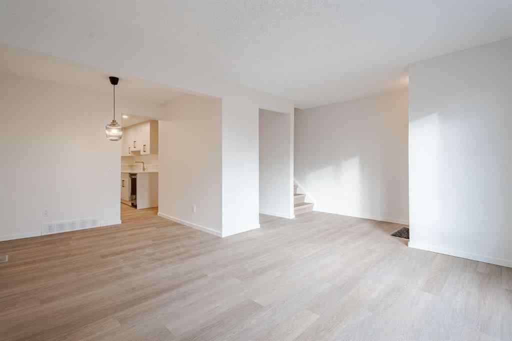MLS® A2270452 - Unit #110 110 Canterbury Drive SW in Cedarbrae Calgary, Residential