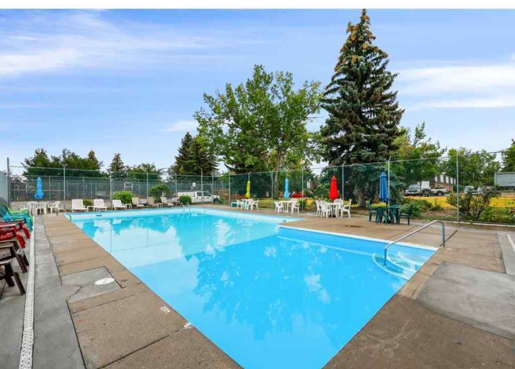 MLS® A2270452 - Unit #110 110 Canterbury Drive SW in Cedarbrae Calgary, Residential