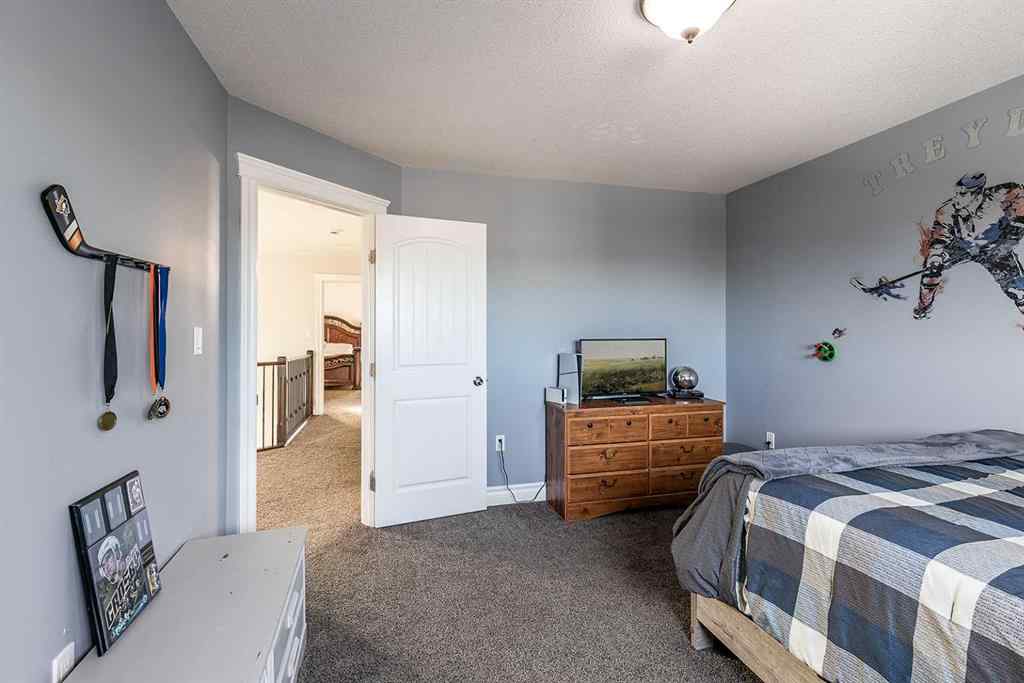 MLS&reg; # A2270455 - 203 Sterling Crescent SE in SE Southridge Medicine Hat, Residential Open Houses