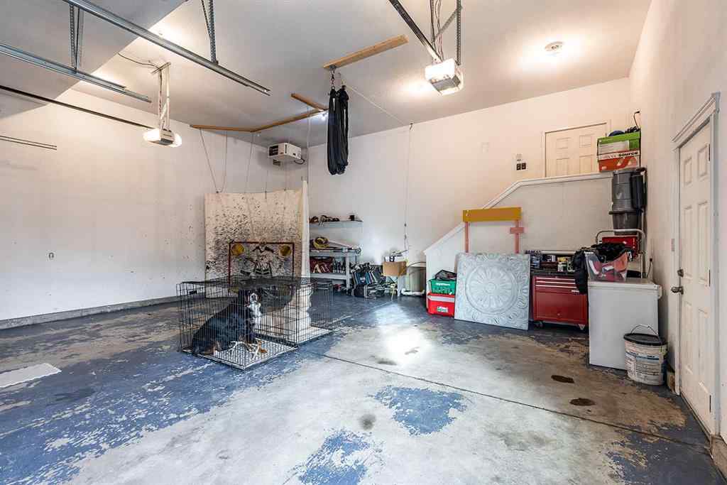 MLS&reg; # A2270455 - 203 Sterling Crescent SE in SE Southridge Medicine Hat, Residential Open Houses