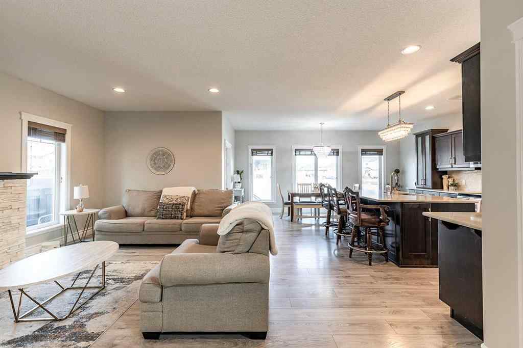 MLS&reg; # A2270455 - 203 Sterling Crescent SE in SE Southridge Medicine Hat, Residential Open Houses