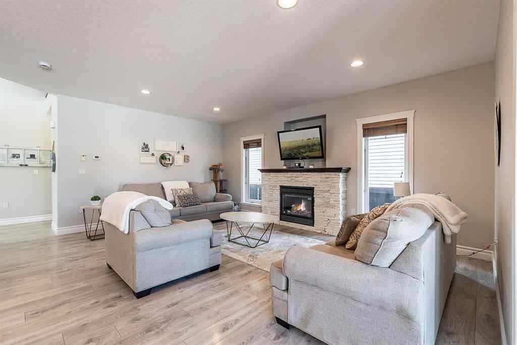 MLS&reg; # A2270455 - 203 Sterling Crescent SE in SE Southridge Medicine Hat, Residential Open Houses