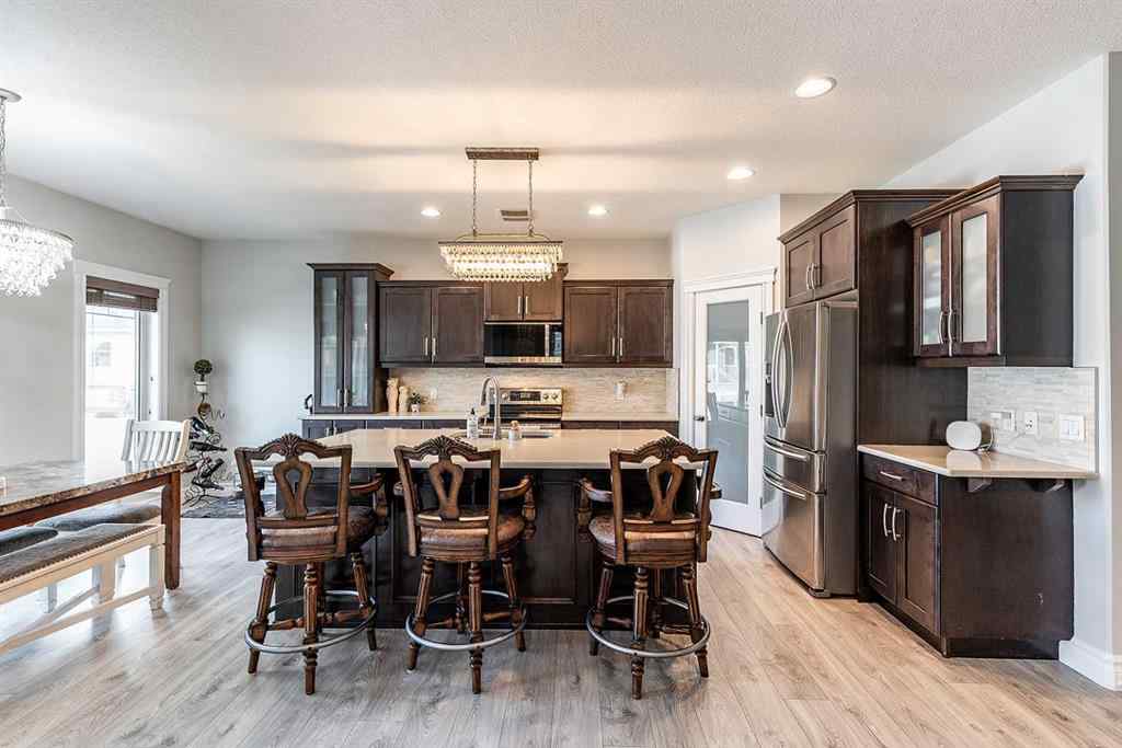 MLS&reg; # A2270455 - 203 Sterling Crescent SE in SE Southridge Medicine Hat, Residential Open Houses