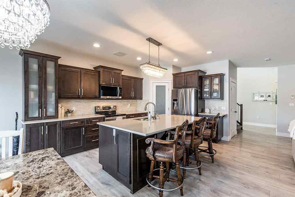 MLS&reg; # A2270455 - 203 Sterling Crescent SE in SE Southridge Medicine Hat, Residential Open Houses