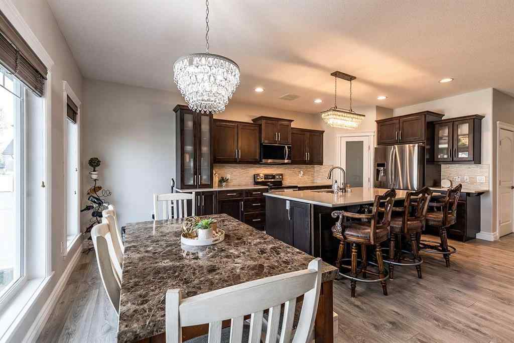 MLS&reg; # A2270455 - 203 Sterling Crescent SE in SE Southridge Medicine Hat, Residential Open Houses