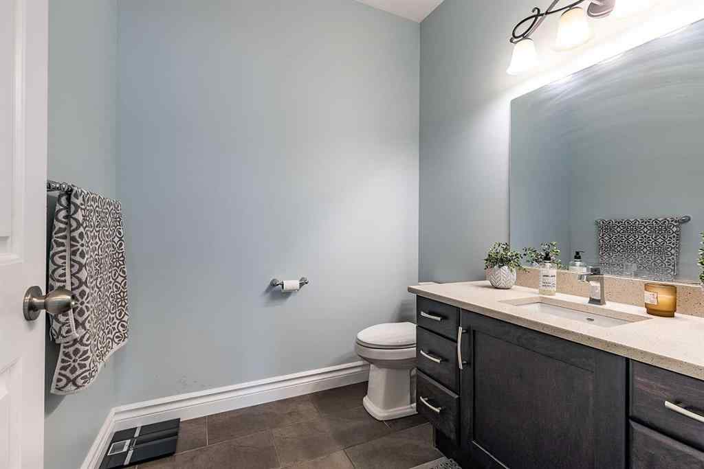 MLS&reg; # A2270455 - 203 Sterling Crescent SE in SE Southridge Medicine Hat, Residential Open Houses