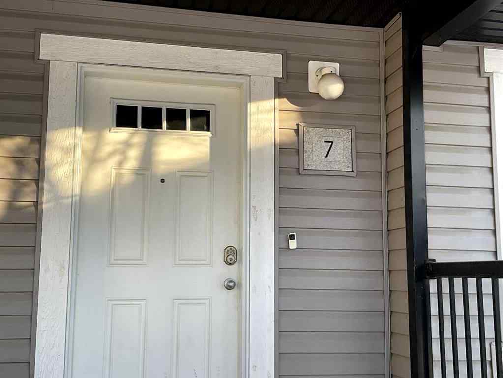 MLS&reg; # A2270461 - Unit #7 1521 47C Avenue  in East Lloydminster Lloydminster, Rental Open Houses