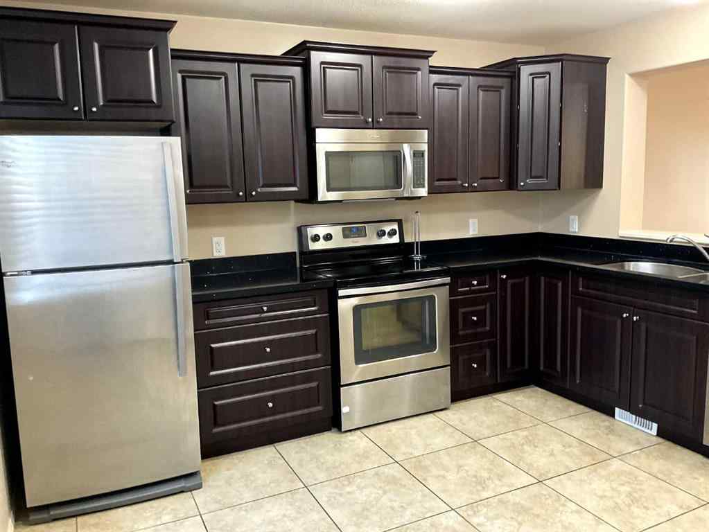 MLS&reg; # A2270461 - Unit #7 1521 47C Avenue  in East Lloydminster Lloydminster, Rental Open Houses