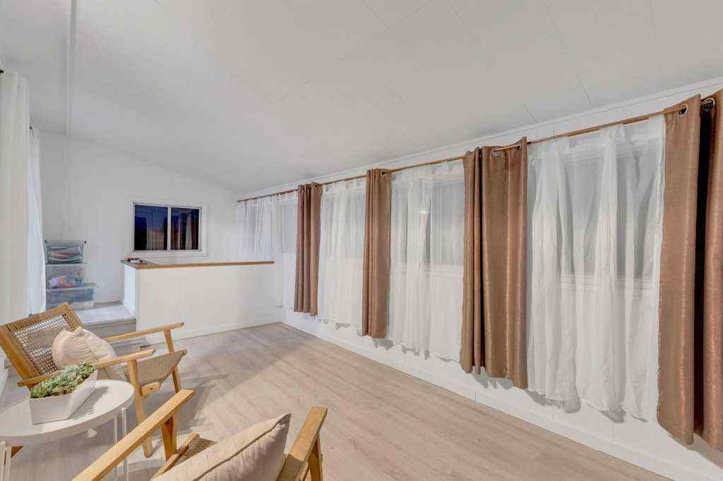 MLS&reg; # A2270464 - 4535 47 Street  in Palo Sylvan Lake, Residential Open Houses