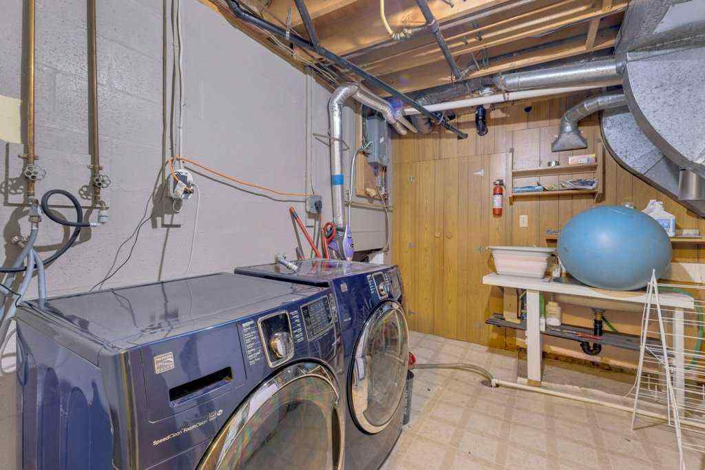 MLS&reg; # A2270464 - 4535 47 Street  in Palo Sylvan Lake, Residential Open Houses