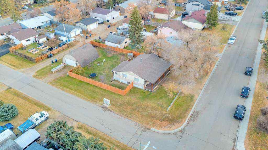 MLS&reg; # A2270464 - 4535 47 Street  in Palo Sylvan Lake, Residential Open Houses