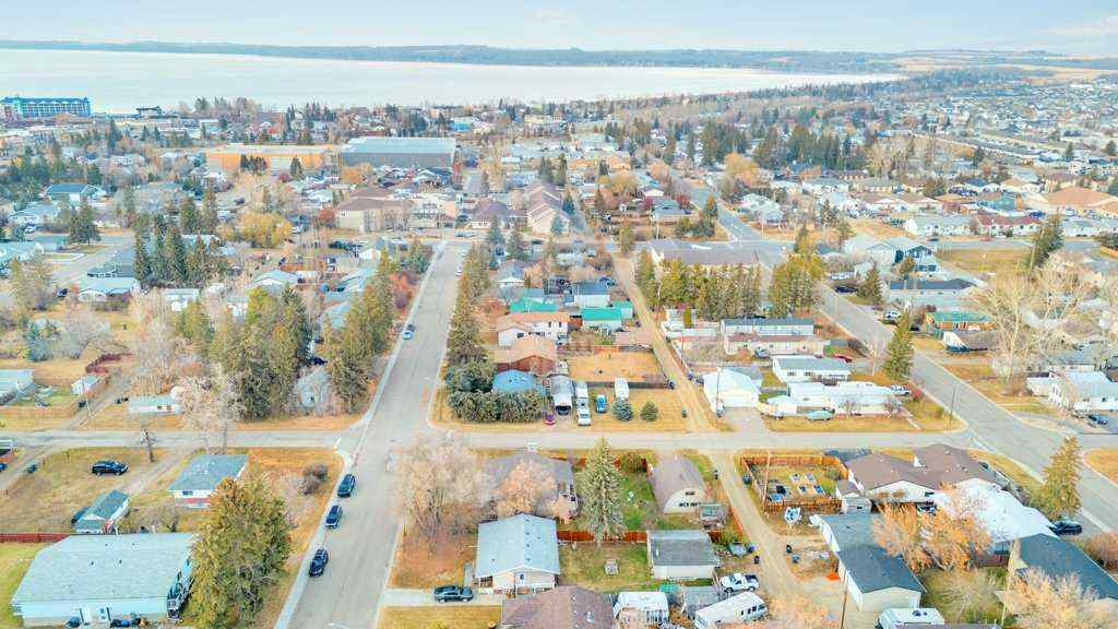 MLS&reg; # A2270464 - 4535 47 Street  in Palo Sylvan Lake, Residential Open Houses