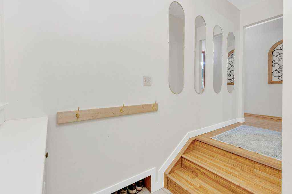 MLS&reg; # A2270464 - 4535 47 Street  in Palo Sylvan Lake, Residential Open Houses