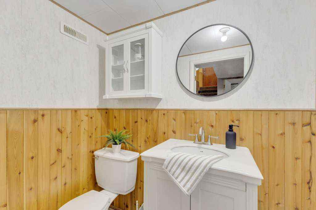 MLS&reg; # A2270464 - 4535 47 Street  in Palo Sylvan Lake, Residential Open Houses