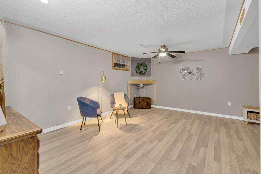 MLS&reg; # A2270464 - 4535 47 Street  in Palo Sylvan Lake, Residential Open Houses