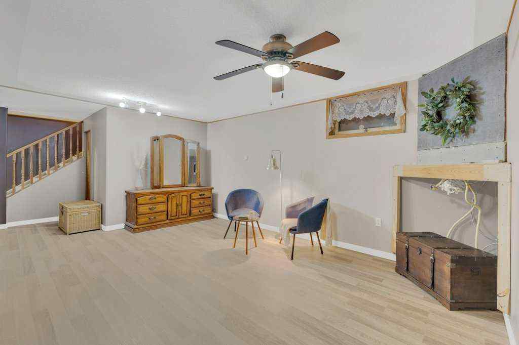 MLS&reg; # A2270464 - 4535 47 Street  in Palo Sylvan Lake, Residential Open Houses