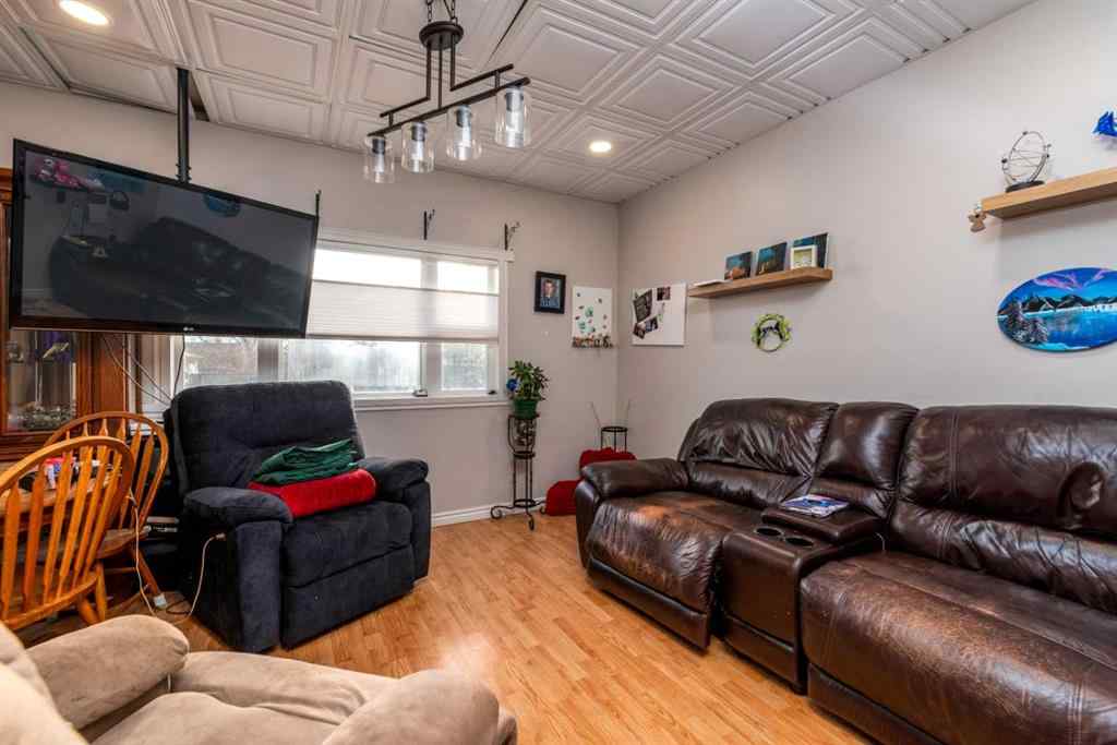 MLS&reg; # A2270465 - 5118 51 Avenue  in Blackfoot Blackfoot, Residential Open Houses