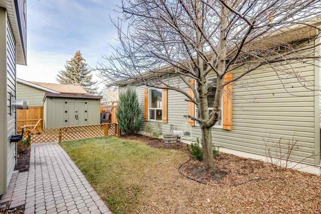 MLS&reg; # A2270466 - 1220 Meadowbrook Drive SE in Meadowbrook Airdrie, Residential Open Houses