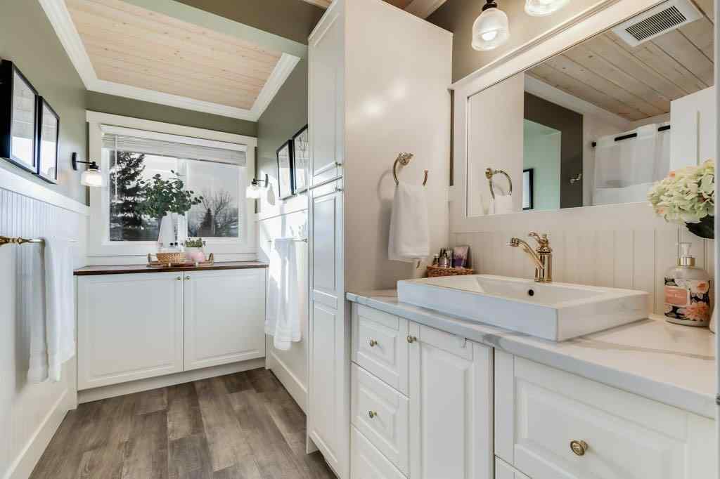 MLS&reg; # A2270466 - 1220 Meadowbrook Drive SE in Meadowbrook Airdrie, Residential Open Houses