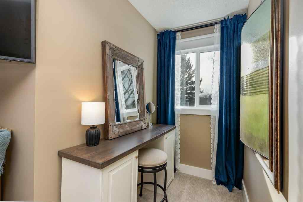 MLS&reg; # A2270466 - 1220 Meadowbrook Drive SE in Meadowbrook Airdrie, Residential Open Houses