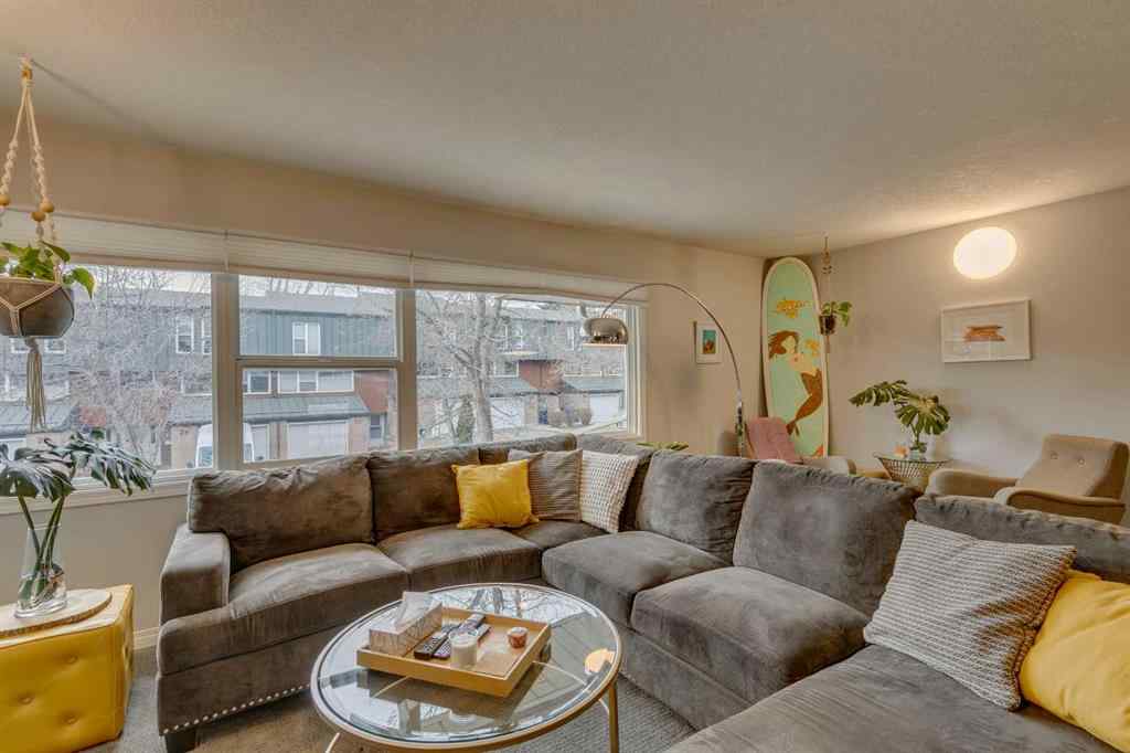 MLS® A2270480 - 25 Brae Glen Court SW in Braeside Calgary, Residential