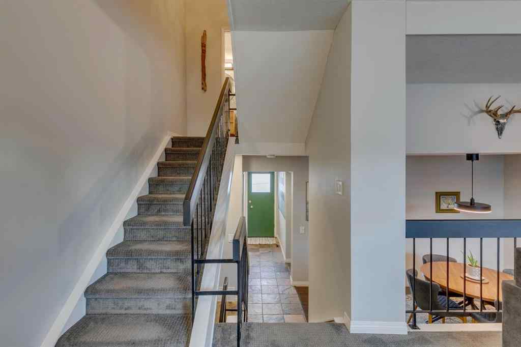 MLS® A2270480 - 25 Brae Glen Court SW in Braeside Calgary, Residential