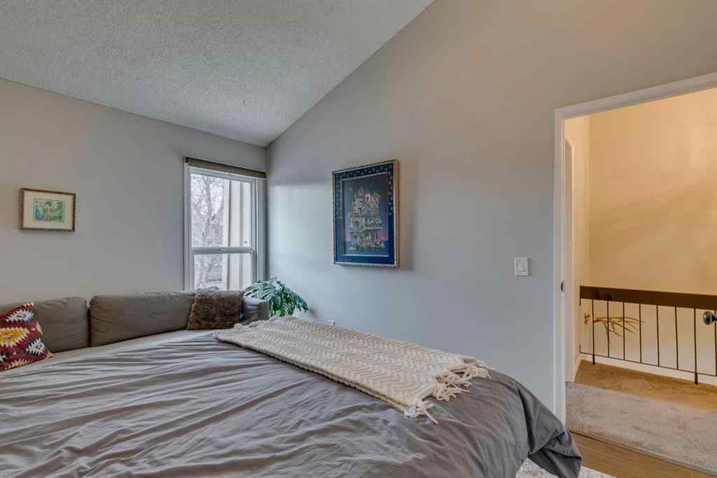 MLS® A2270480 - 25 Brae Glen Court SW in Braeside Calgary, Residential