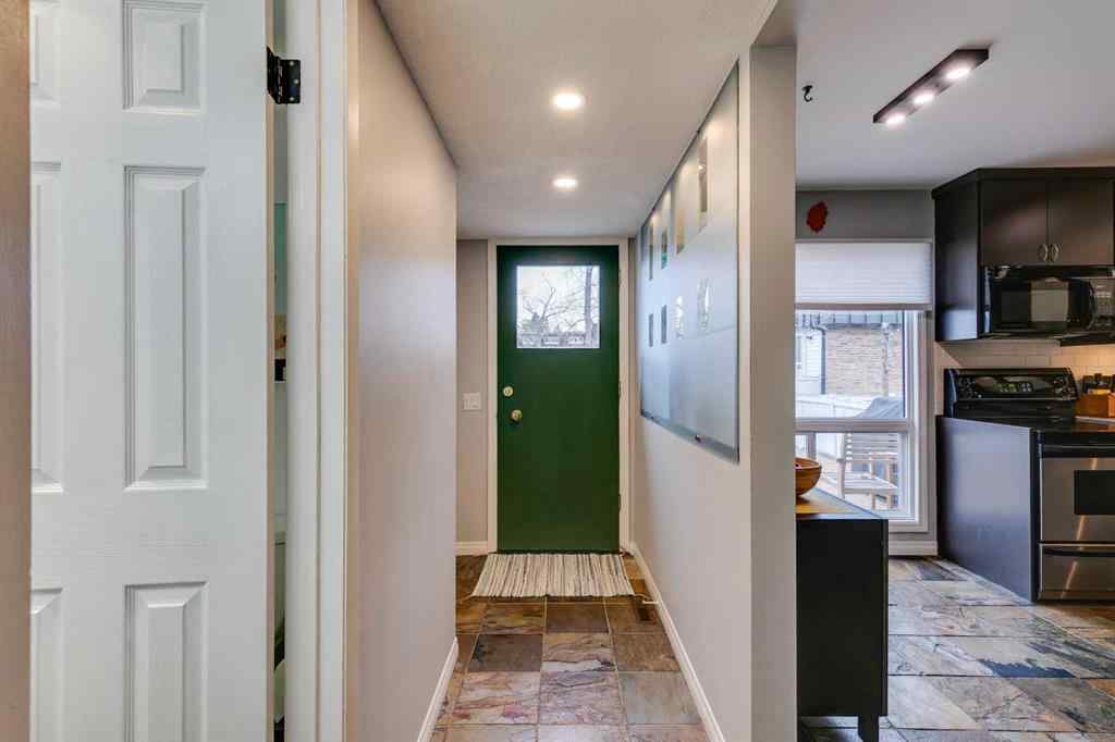 MLS® A2270480 - 25 Brae Glen Court SW in Braeside Calgary, Residential