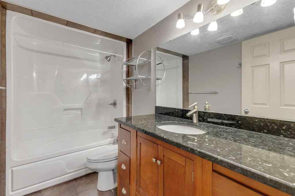 MLS® A2270488 - 71 Kincora Park NW in Kincora Calgary, Residential