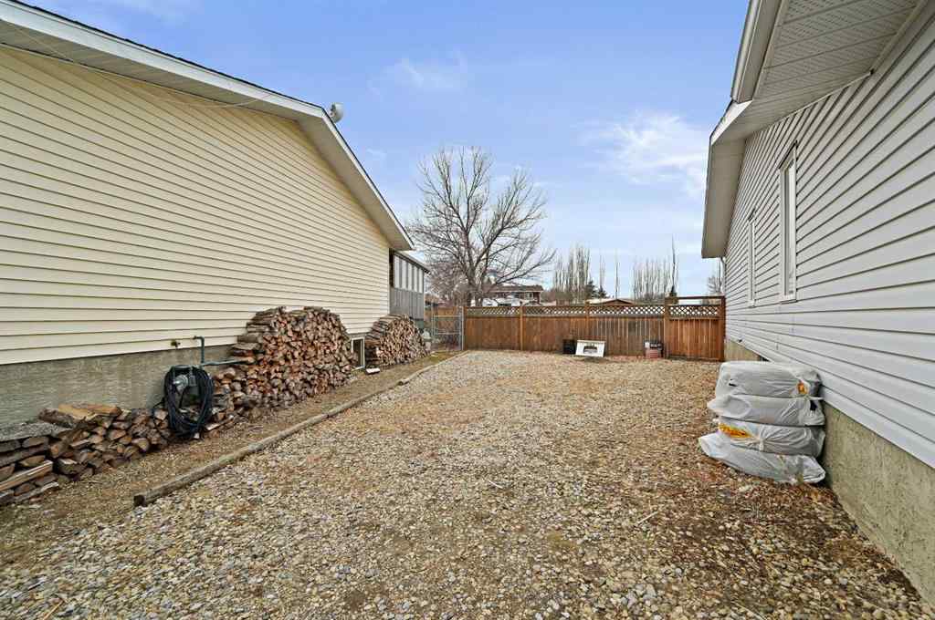 MLS® # A2270489 - 412 Madison Drive  in NONE Irricana, Residential Open Houses