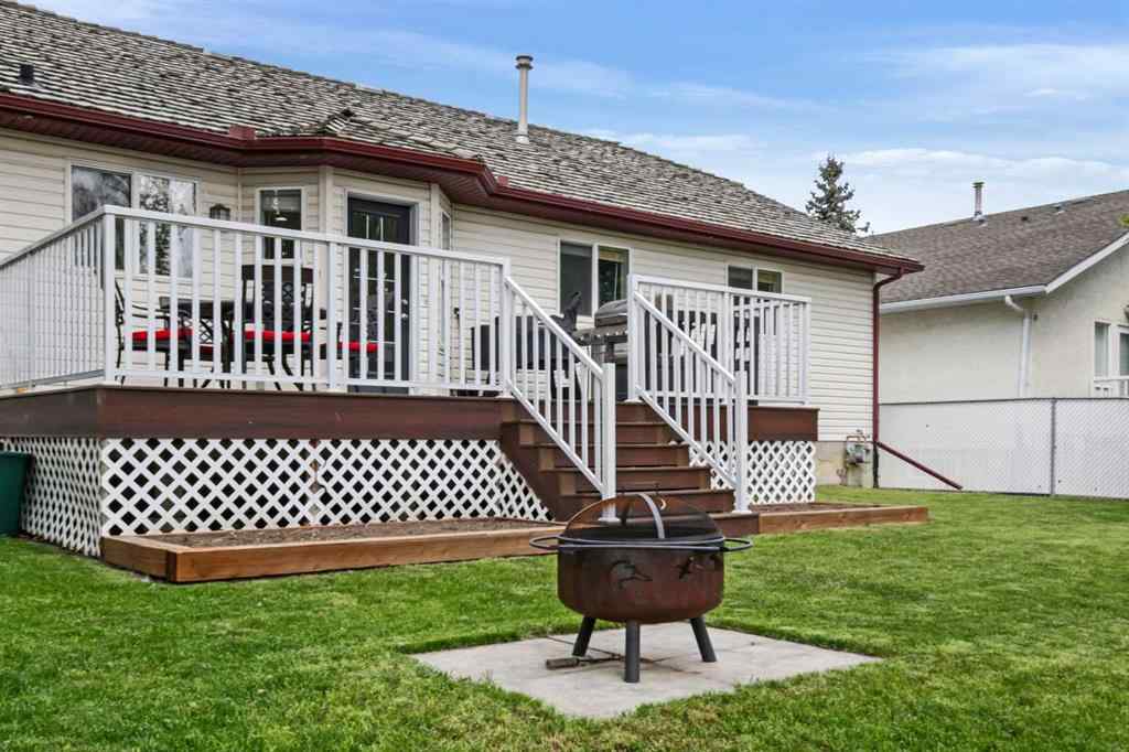 MLS® # A2270494 - 11 Strathmore Lakes Crescent  in Strathmore Lakes Estates Strathmore, Residential Open Houses