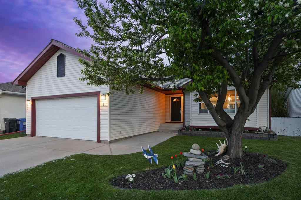 MLS® # A2270494 - 11 Strathmore Lakes Crescent  in Strathmore Lakes Estates Strathmore, Residential Open Houses