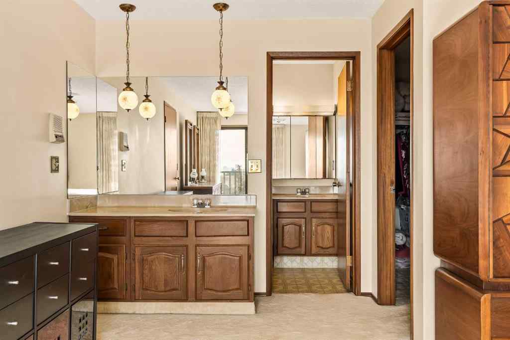 MLS&reg; # A2270497 - 16 Edgeland Bay NW in Edgemont Calgary, Residential Open Houses