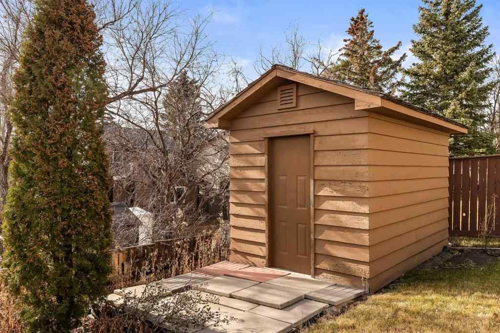 MLS&reg; # A2270497 - 16 Edgeland Bay NW in Edgemont Calgary, Residential Open Houses