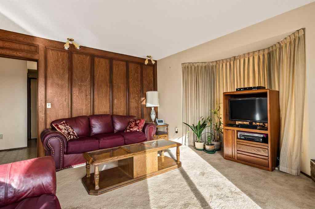 MLS&reg; # A2270497 - 16 Edgeland Bay NW in Edgemont Calgary, Residential Open Houses