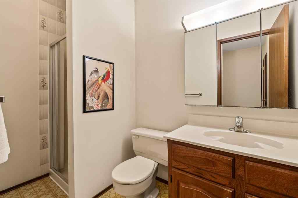 MLS&reg; # A2270497 - 16 Edgeland Bay NW in Edgemont Calgary, Residential Open Houses